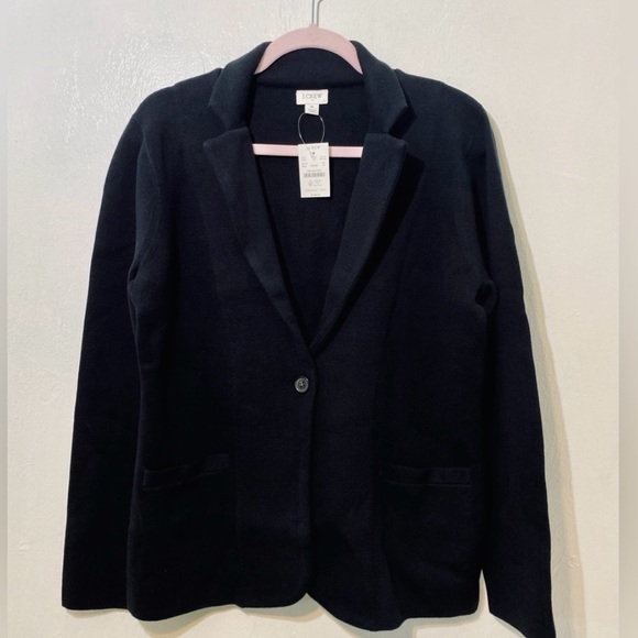 NWT J.Crew Factory 100% cotton blazer in classic black.Has 2 pockets.Size M - Picture 2 of 6